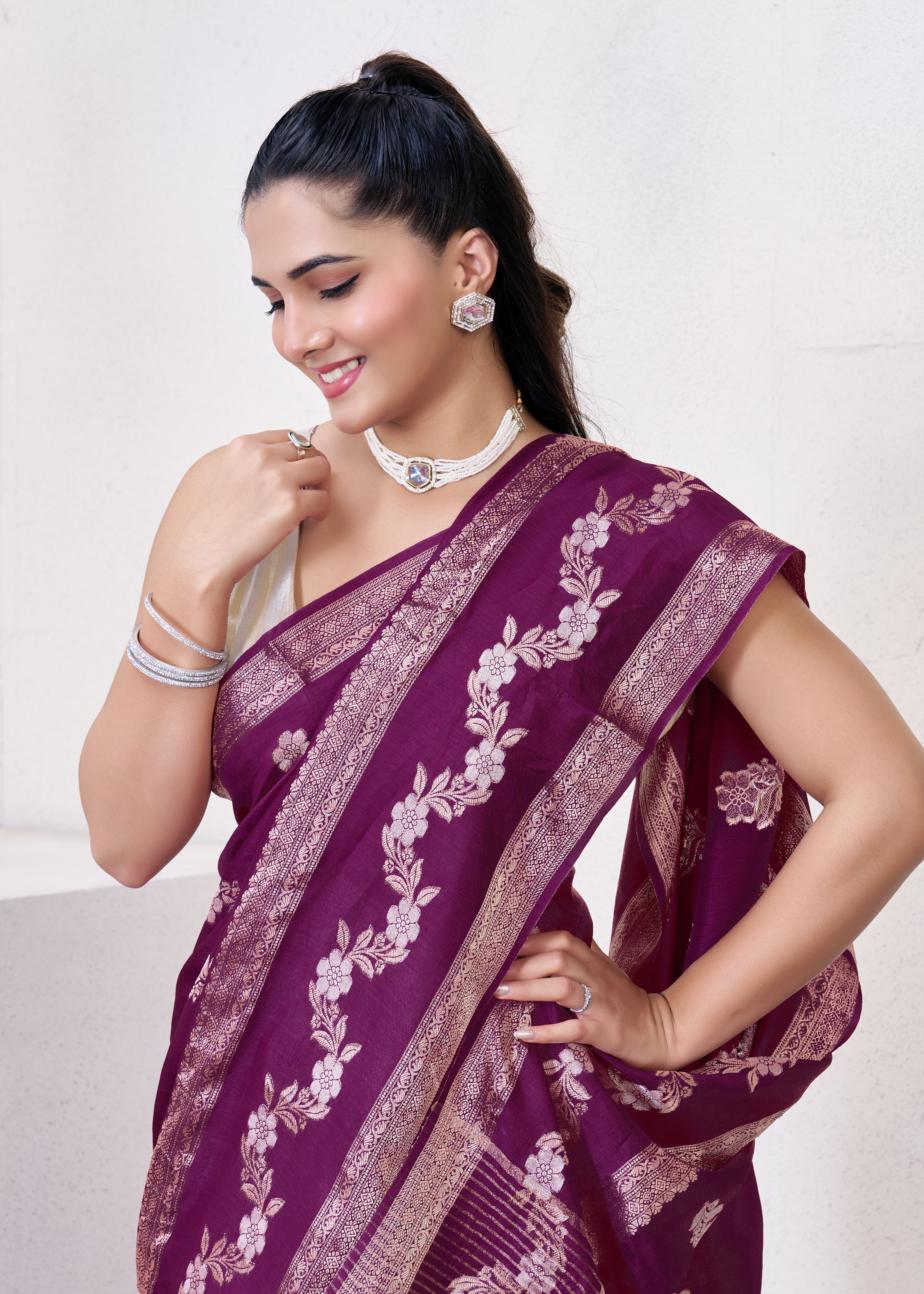 Maroon Dola Silk Saree With Zari Borders