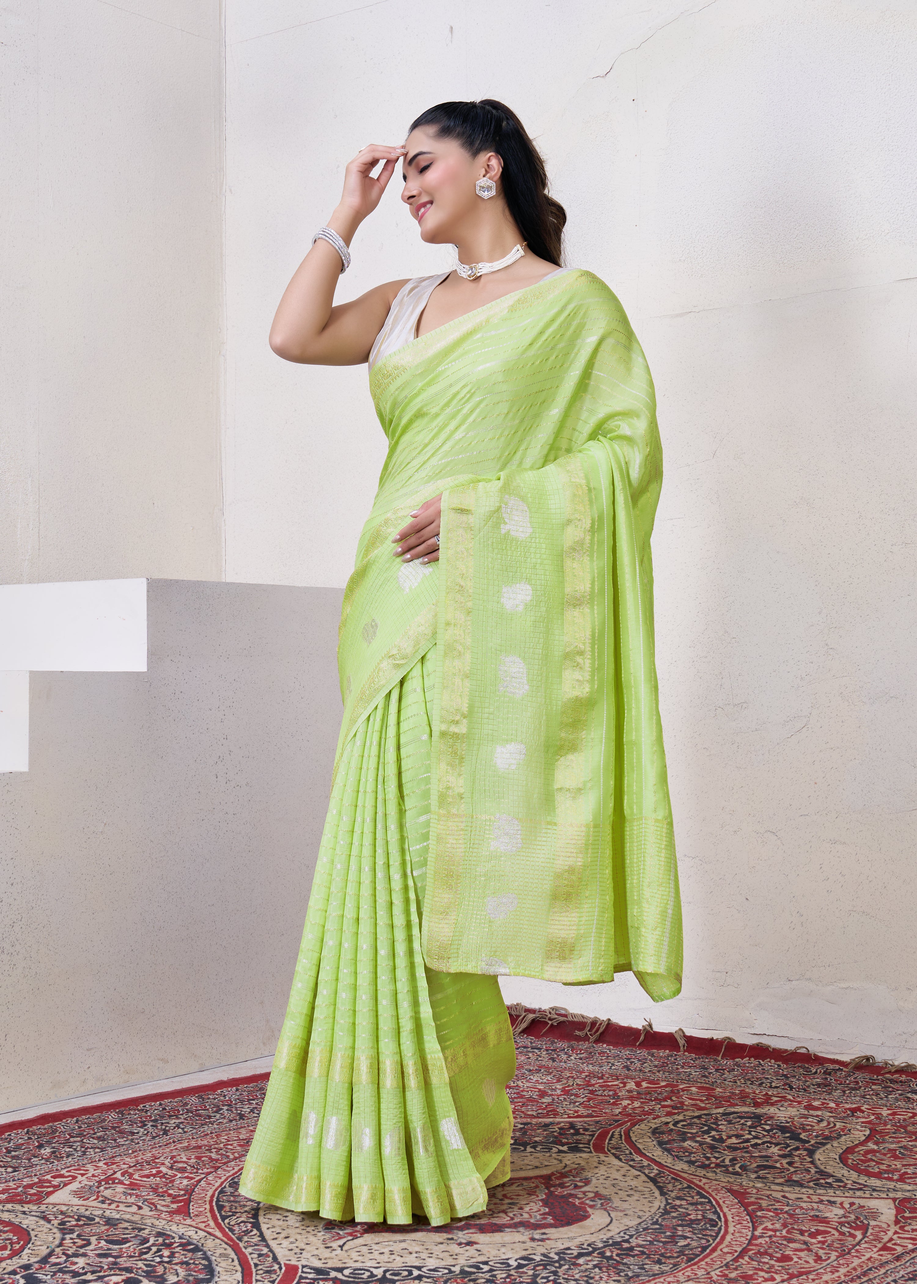 Green Dola Silk Saree With Zari Borders