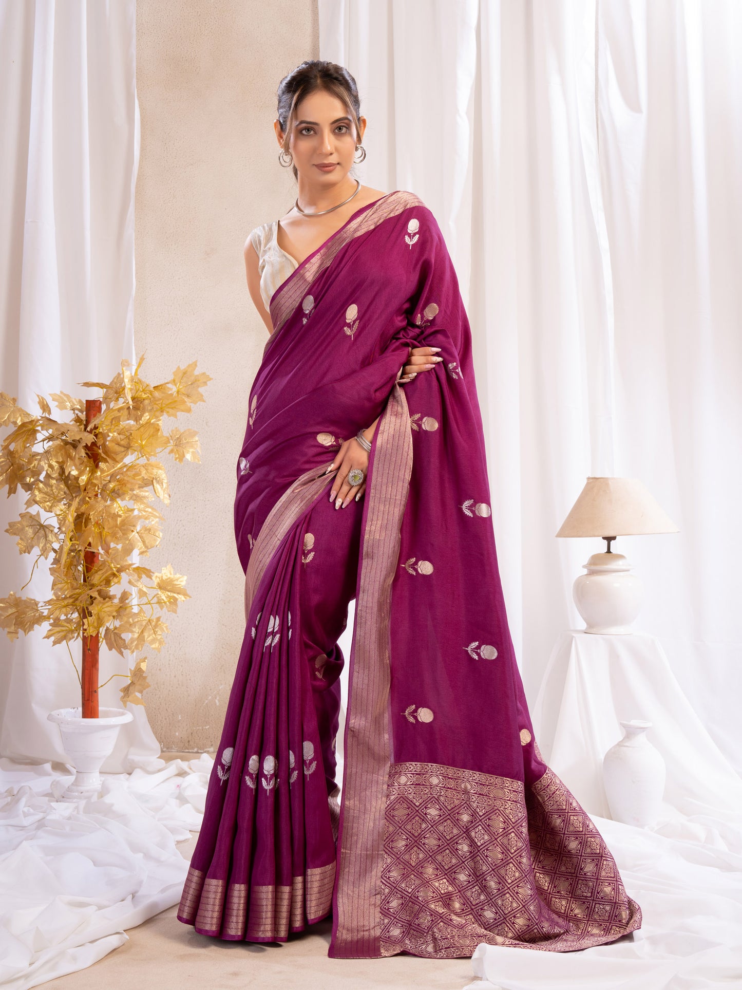 Wine Dola Silk Saree With Zari Borders
