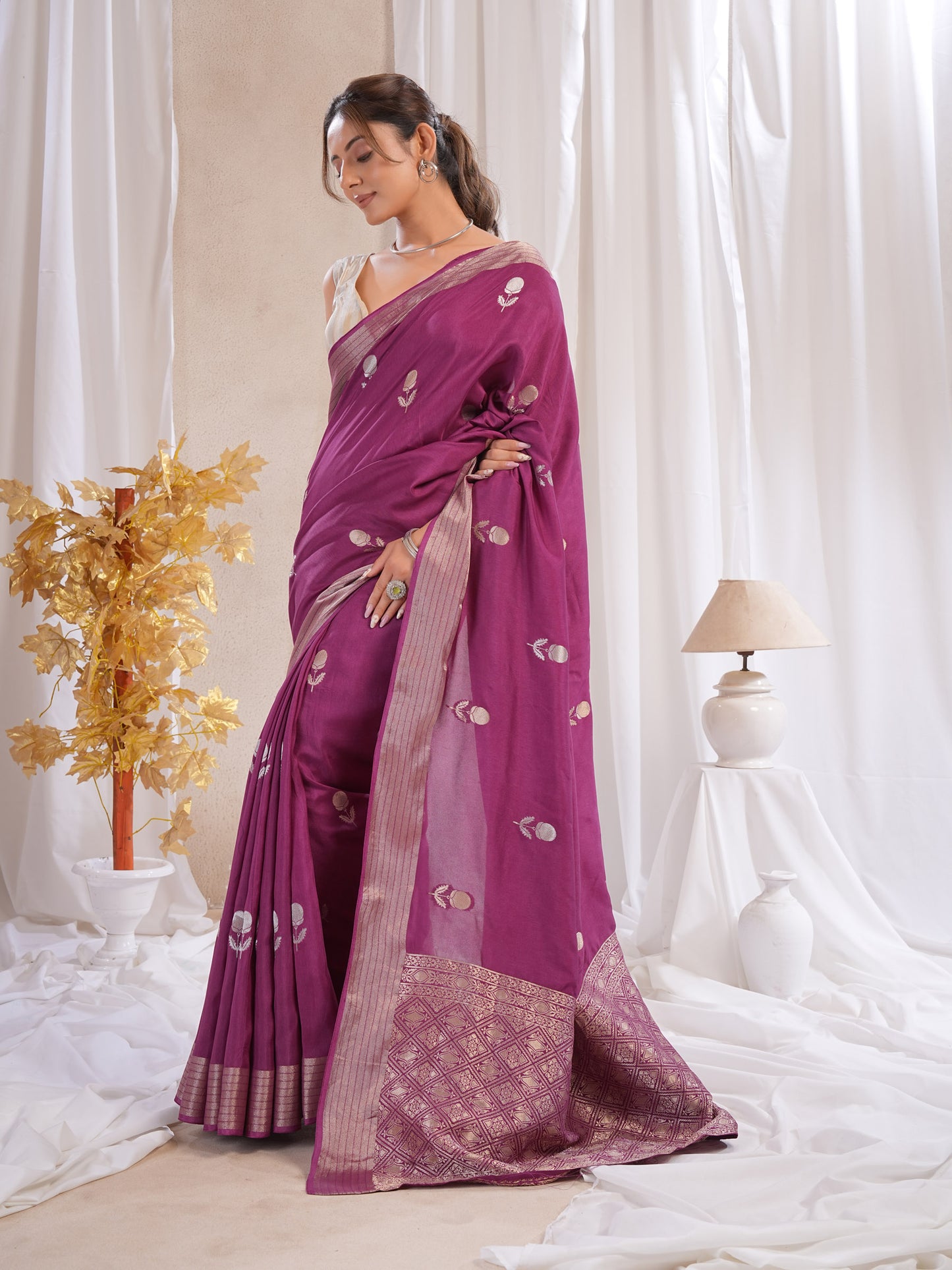 Wine Dola Silk Saree With Zari Borders