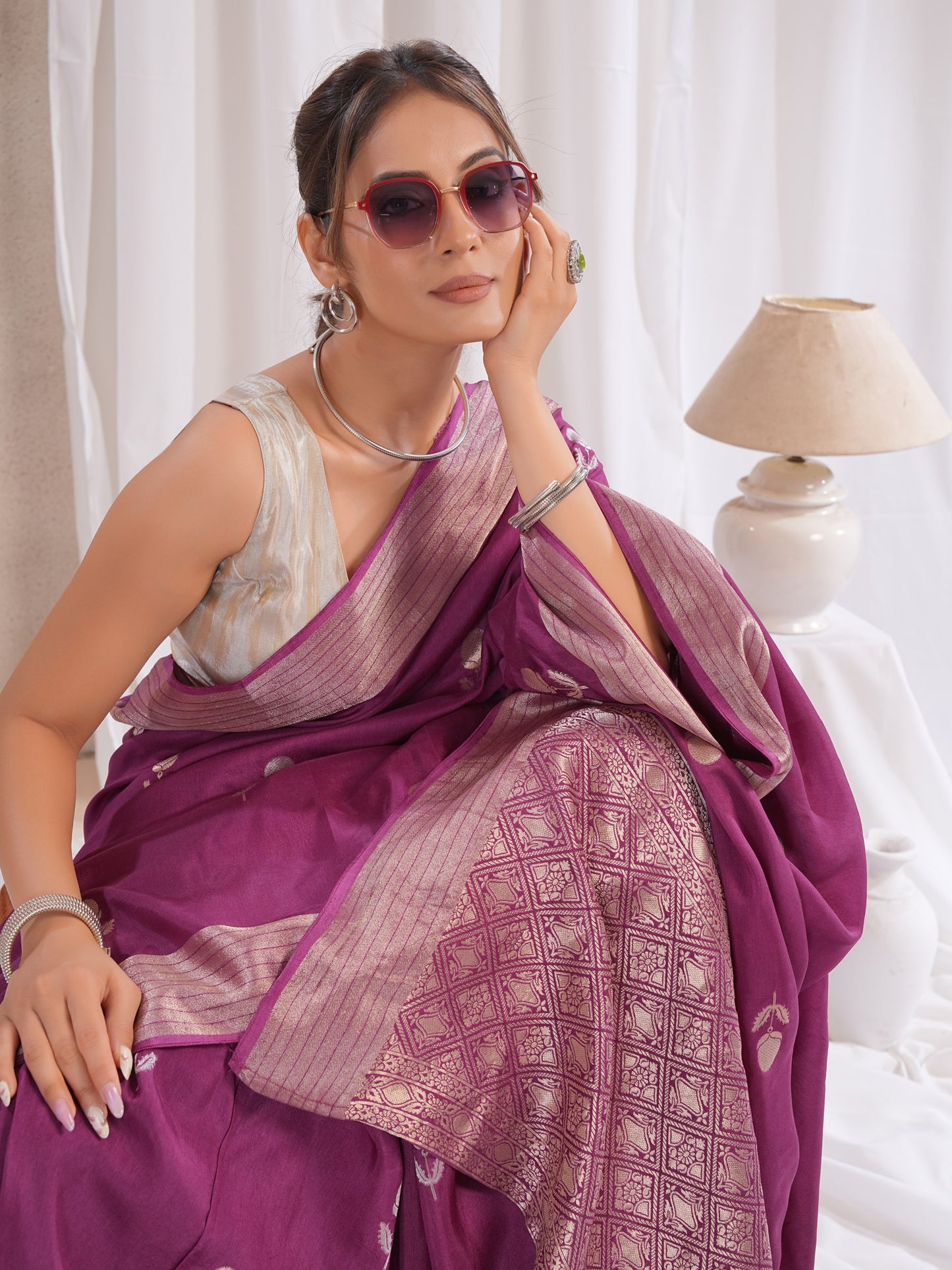 Wine Dola Silk Saree With Zari Borders